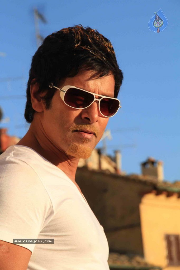 Vikram Stills in Veedinthe Movie - 13 / 84 photos