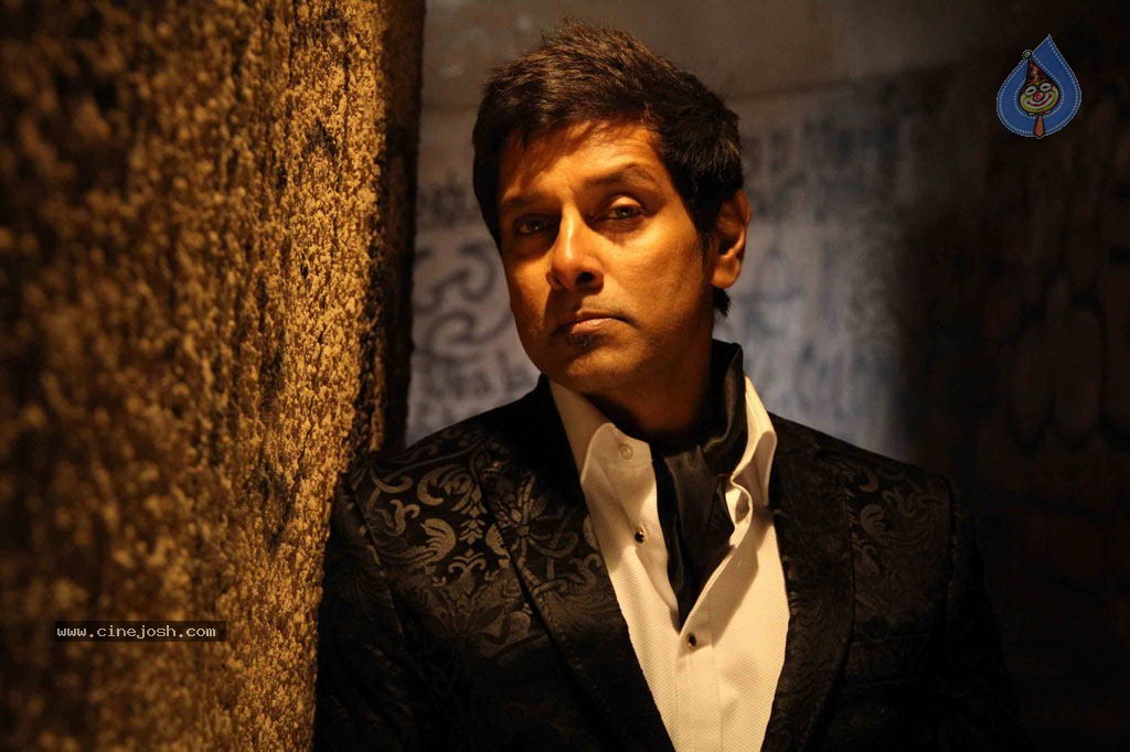Vikram Stills in Veedinthe Movie - 26 / 84 photos