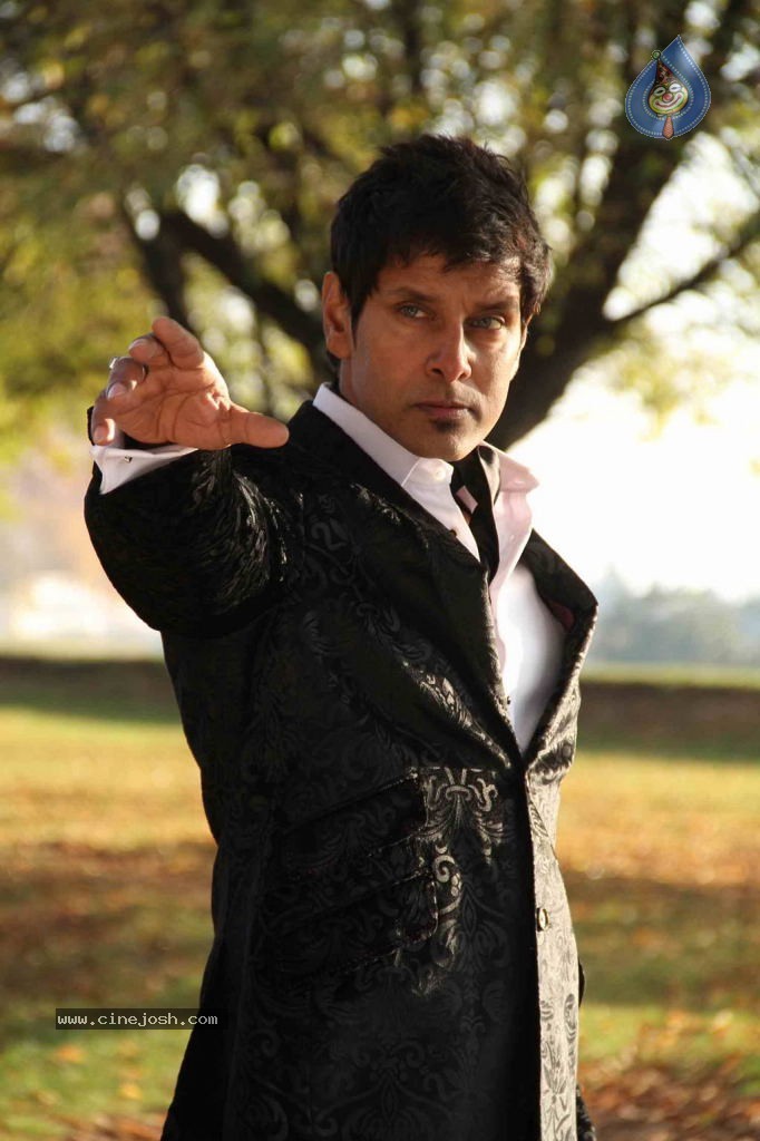 Vikram Stills in Veedinthe Movie - 41 / 84 photos