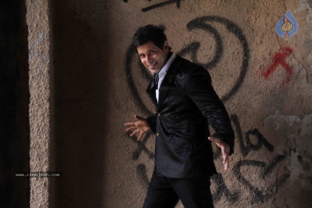 Vikram Stills in Veedinthe Movie - 50 / 84 photos