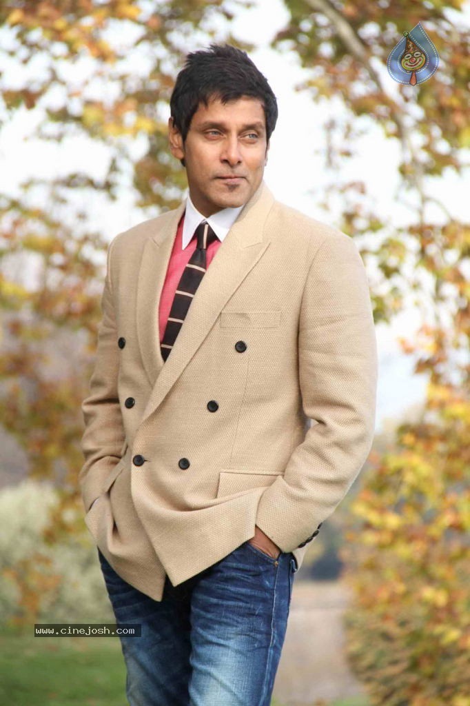 Vikram Stills in Veedinthe Movie - 55 / 84 photos