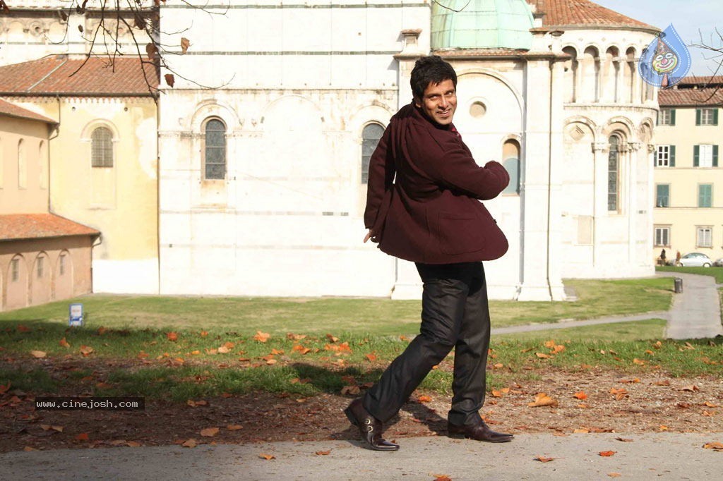 Vikram Stills in Veedinthe Movie - 68 / 84 photos