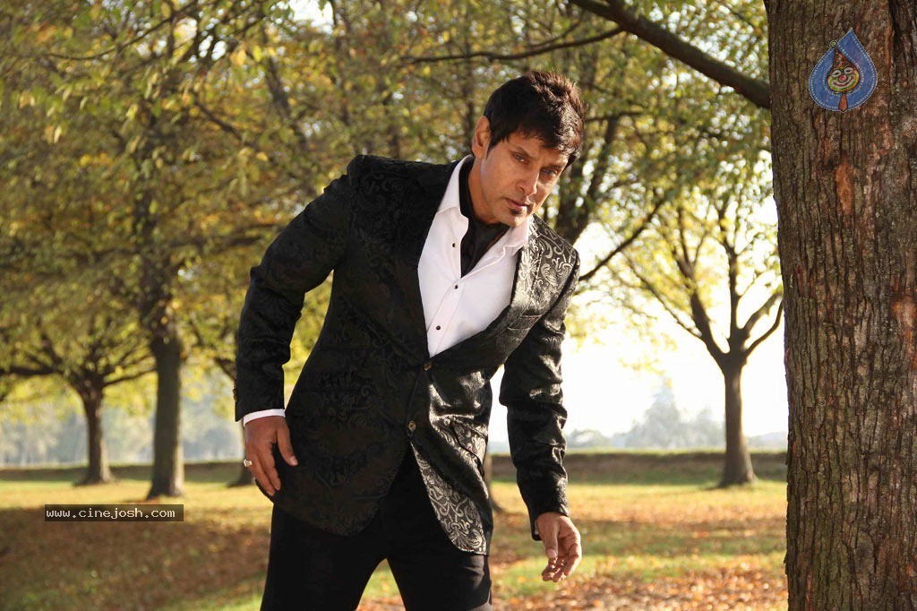 Vikram Stills in Veedinthe Movie - 72 / 84 photos