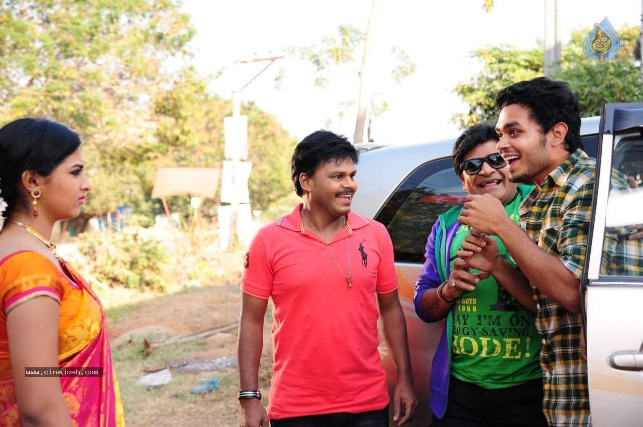 Vinavayya Ramayya Movie Stills - 8 / 24 photos