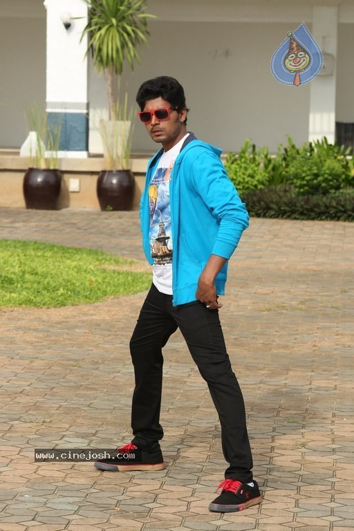 Vinodam 100 Percent Movie New Stills - 23 / 31 photos