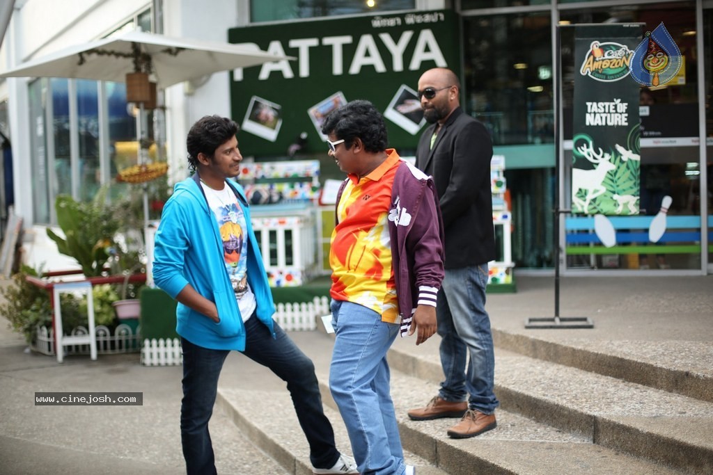 Vinodam 100 Percent Movie New Stills - 26 / 31 photos