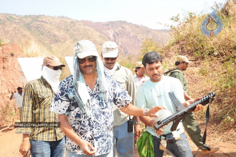 Virodhi Movie New Stills - 72 / 97 photos