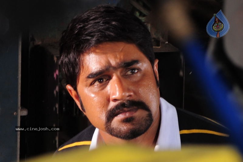 Virodhi Movie Stills - 66 / 79 photos