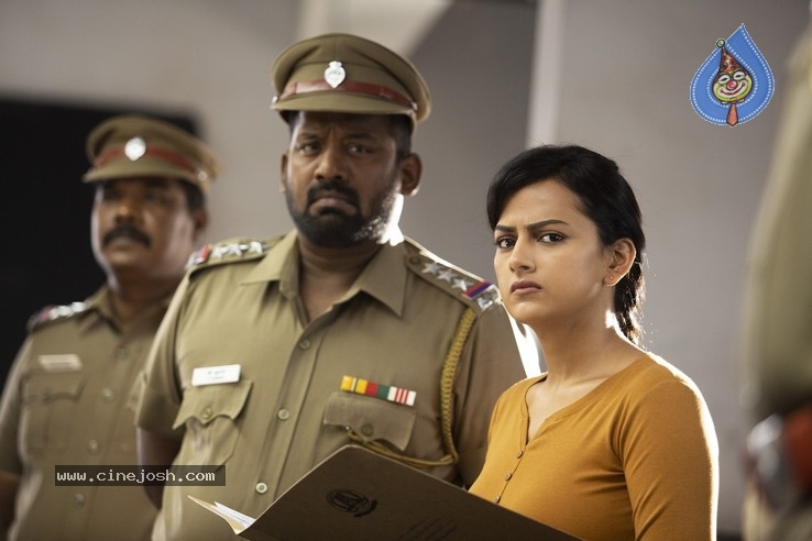 Vishal Chakra Movie Stills - 8 / 9 photos