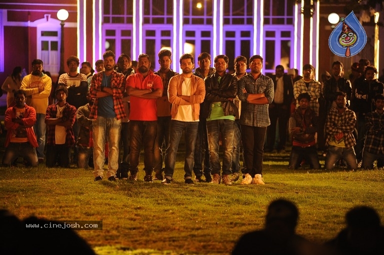 Vunnadi Okate Zindagi Movie Stills - 7 / 8 photos