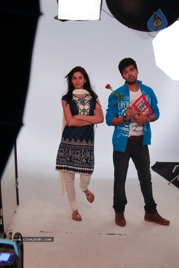 Weekend Love Movie Stills - 36 / 40 photos