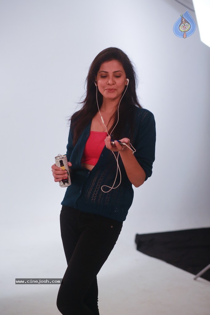 Weekend Love Movie Stills - 39 / 40 photos