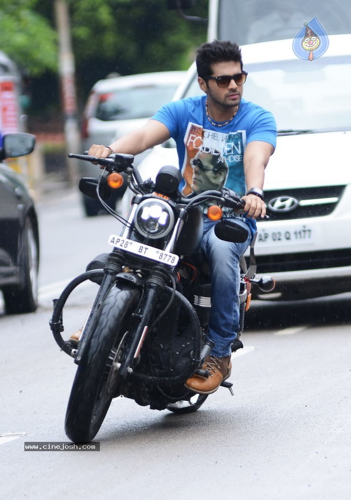 Weekend Love New Photos - 17 / 45 photos