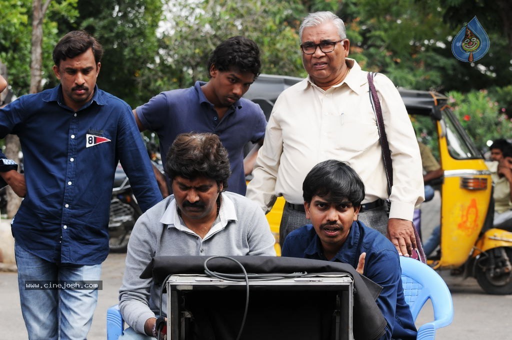 Weekend Love New Photos - 30 / 45 photos