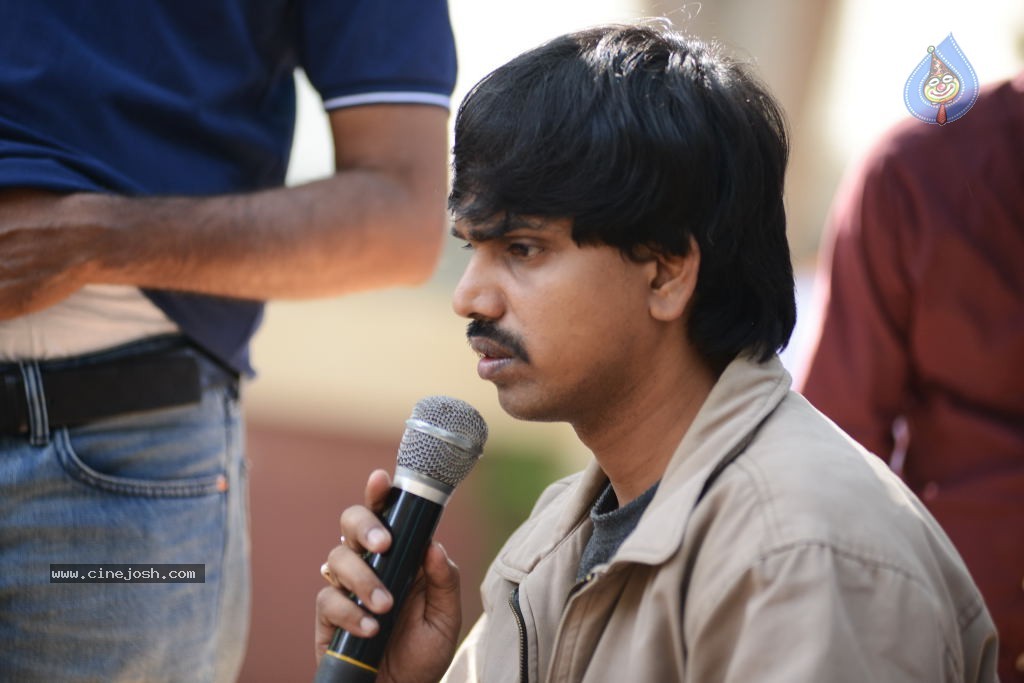 Weekend Love New Photos - 35 / 45 photos