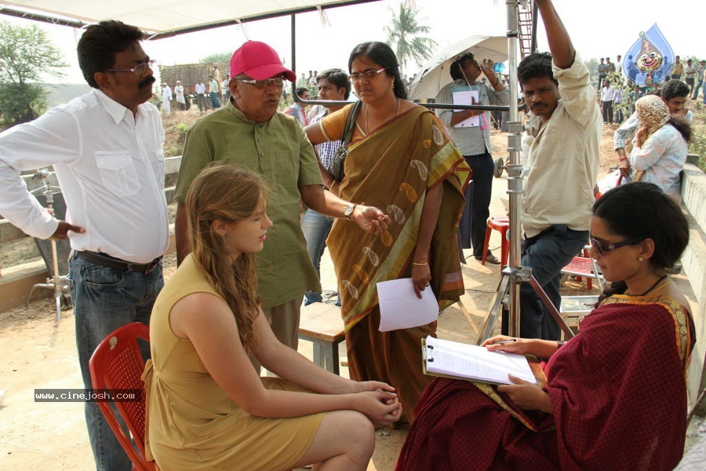 Welcome Obama Movie Hot Stills - 32 / 83 photos