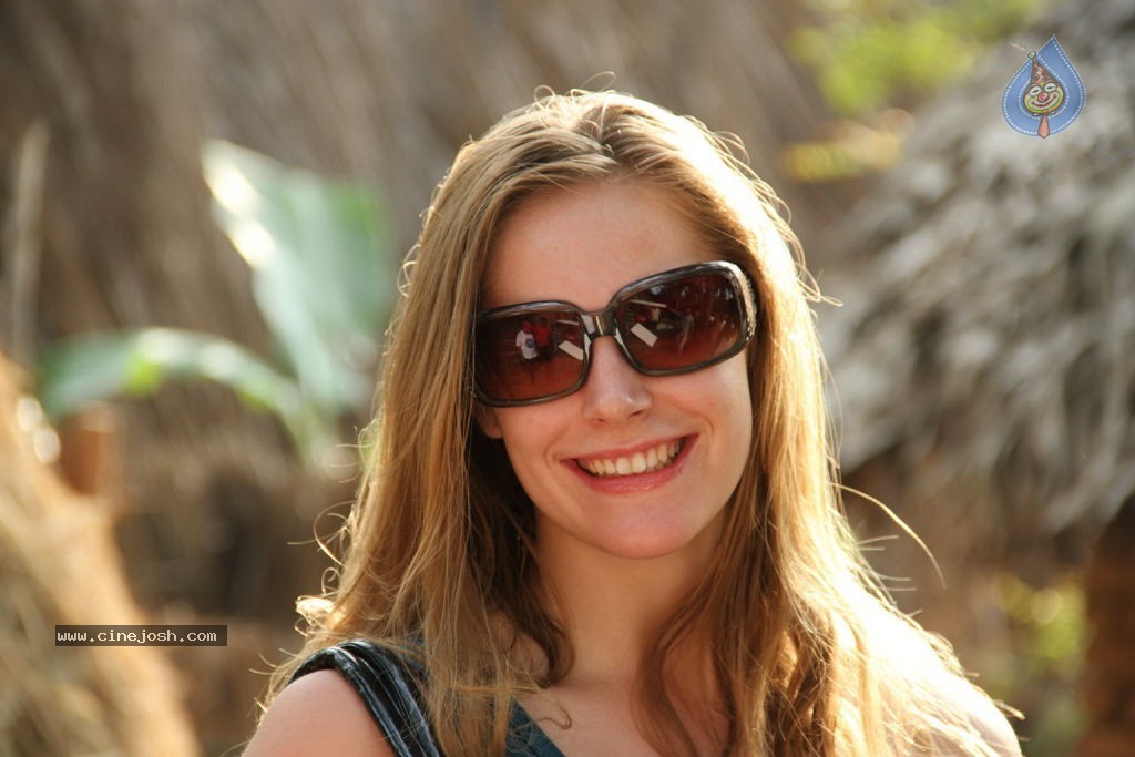 Welcome Obama Movie Hot Stills - 43 / 83 photos