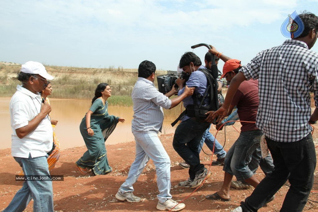 Welcome Obama Movie Hot Stills - 53 / 83 photos