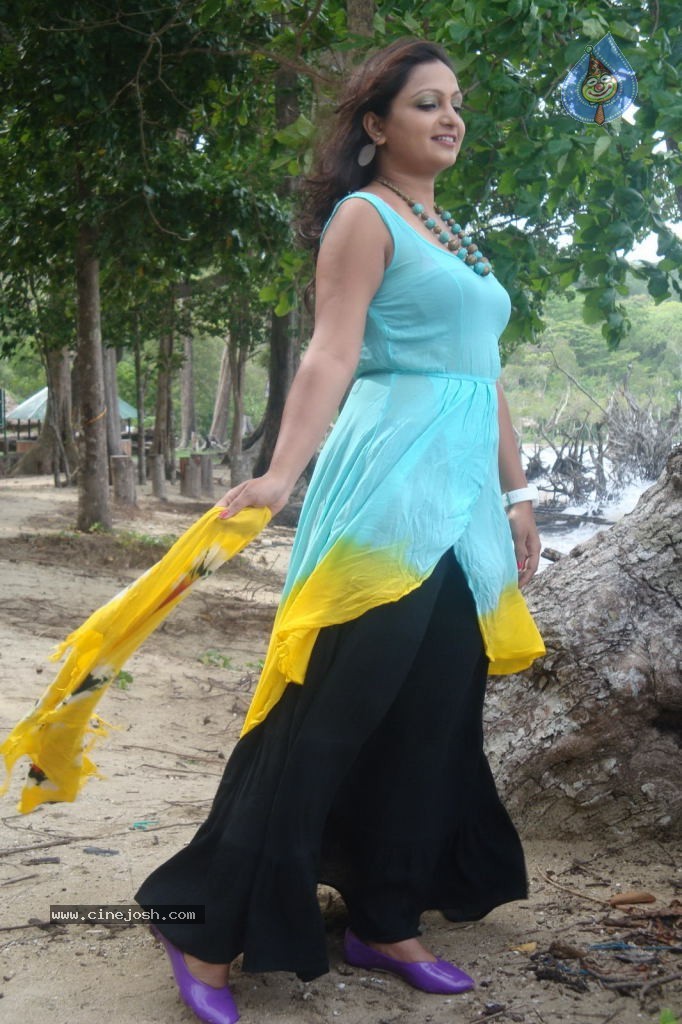 What Happen 6 to 6 Movie Stills - 43 / 82 photos