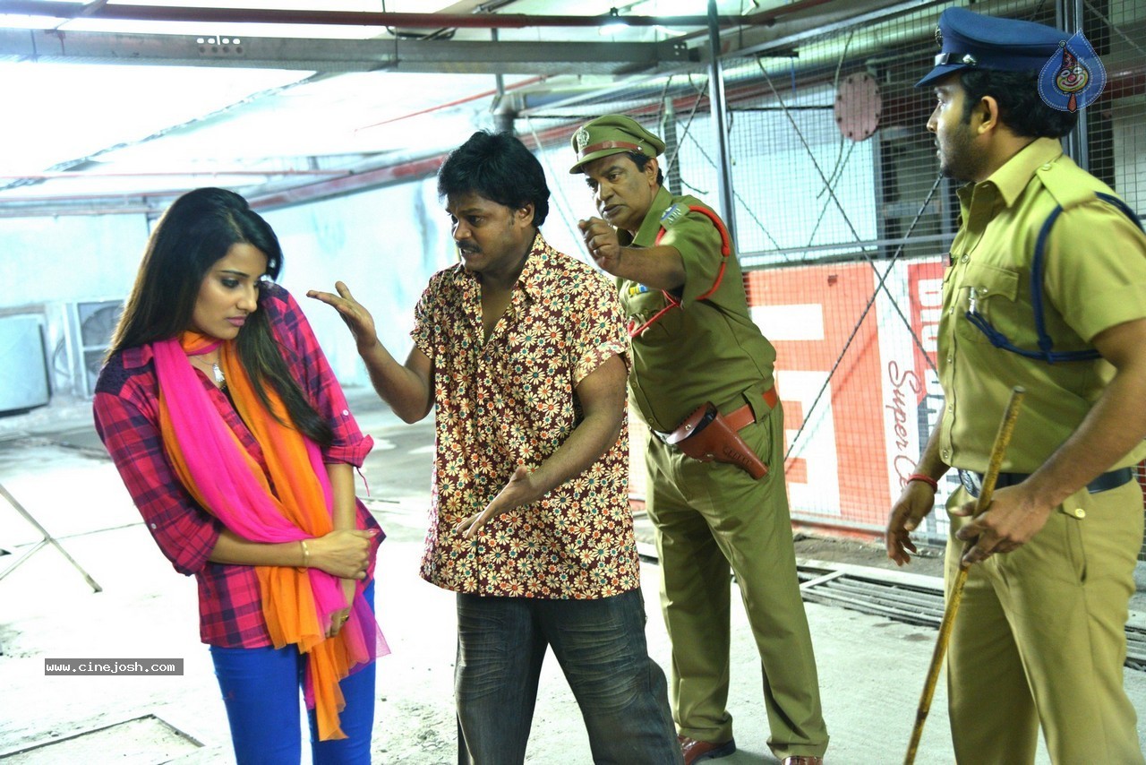 Where is Vidyabalan Gallery - 3 / 30 photos