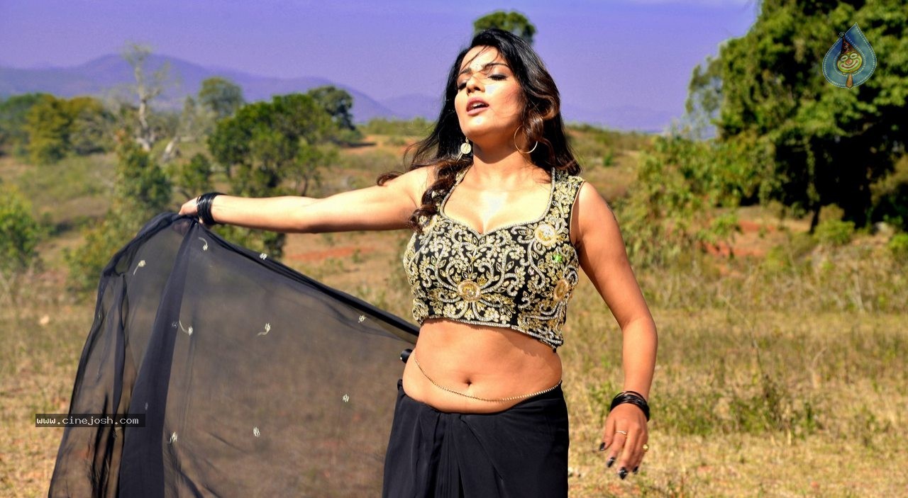 Where is Vidyabalan Movie Gallery - 3 / 109 photos