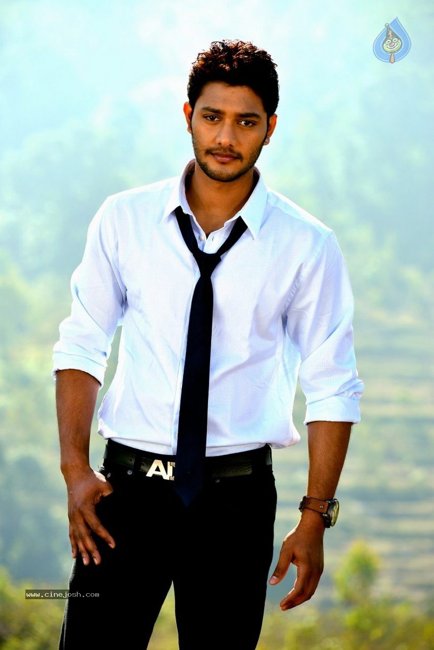 Where is Vidyabalan Movie Gallery - 62 / 109 photos