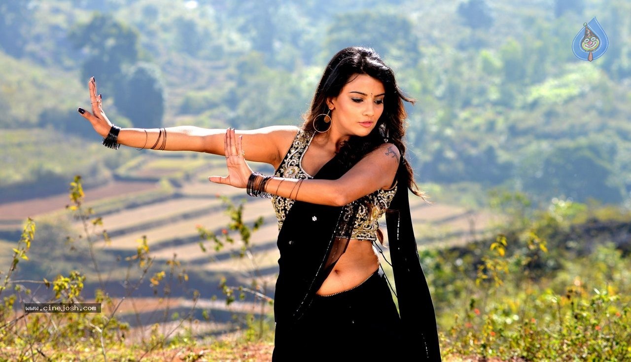 Where is Vidyabalan Movie Gallery - 82 / 109 photos