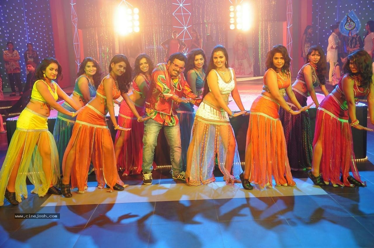 Where is Vidyabalan New Stills - 11 / 15 photos