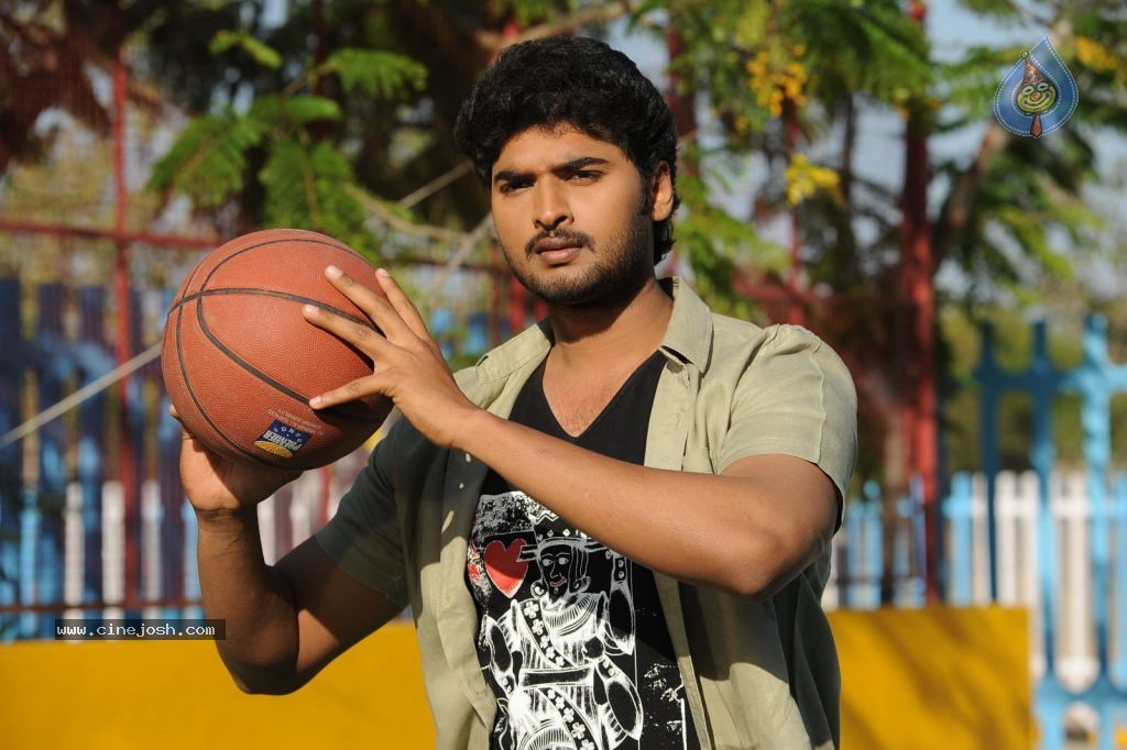 Writer Movie Stills - 19 / 22 photos