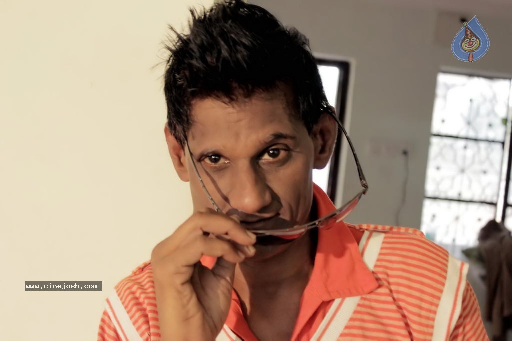 X Girl Friend Stills n Walls - 25 / 76 photos