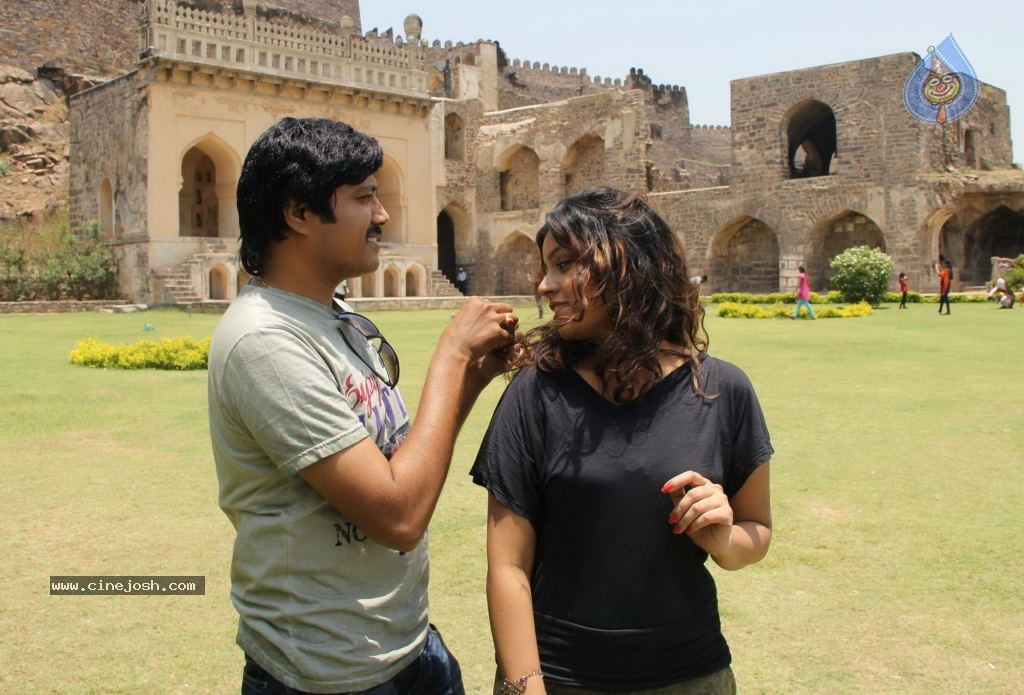 X Girl Friend Stills n Walls - 31 / 76 photos