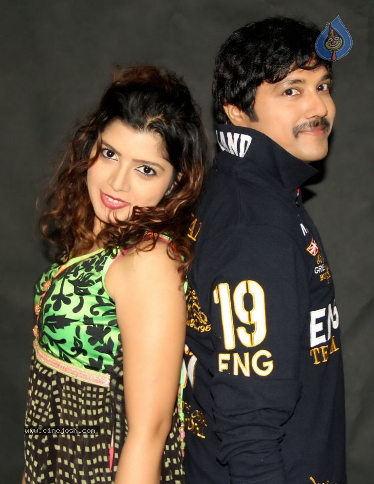 X Girl Friend Stills n Walls - 32 / 76 photos