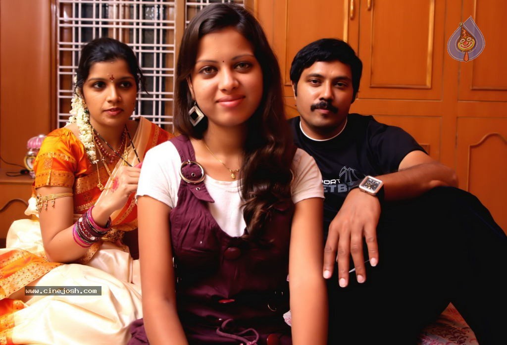 X Girl Friend Stills n Walls - 47 / 76 photos