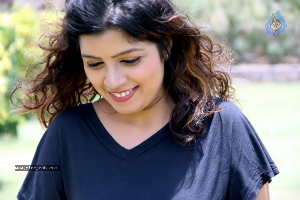 X Girl Friend Stills n Walls - 73 / 76 photos