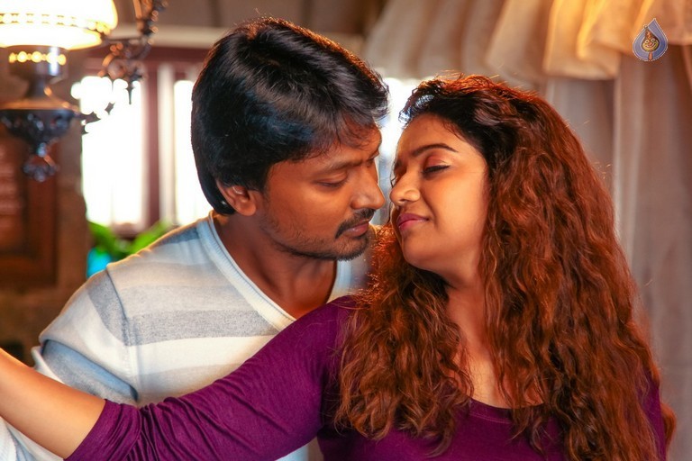 Yaakkai Tamil Movie Photos - 17 / 63 photos