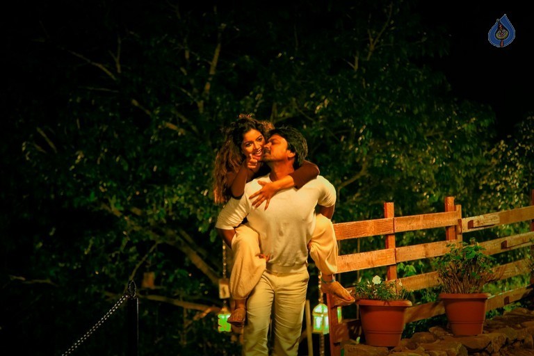 Yaakkai Tamil Movie Photos - 38 / 63 photos