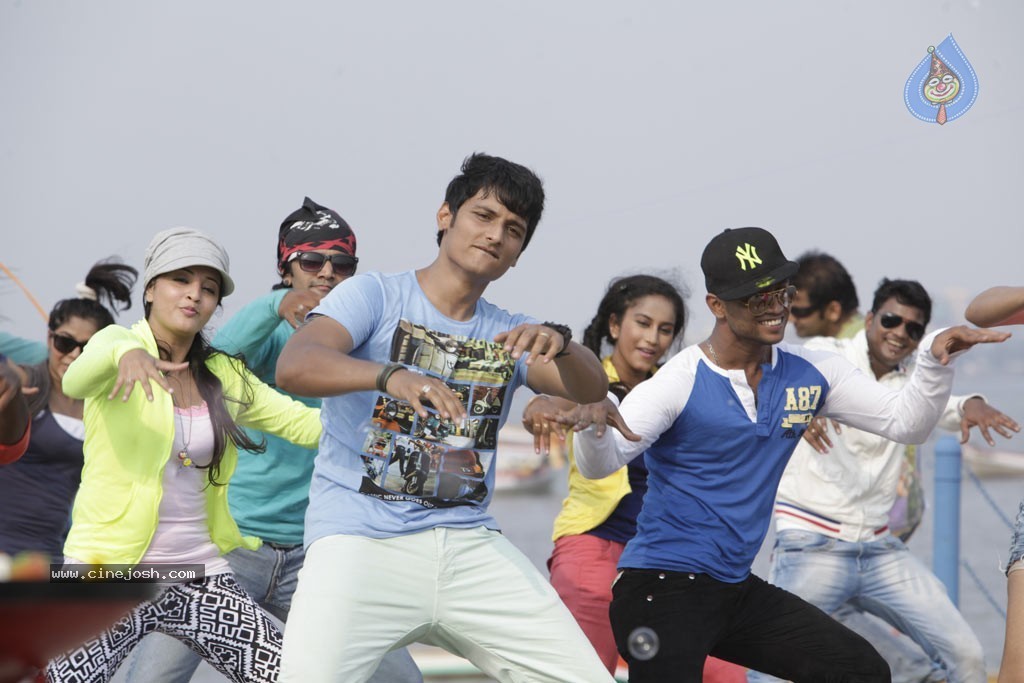 Yaan Tamil Movie New Stills - 23 / 31 photos