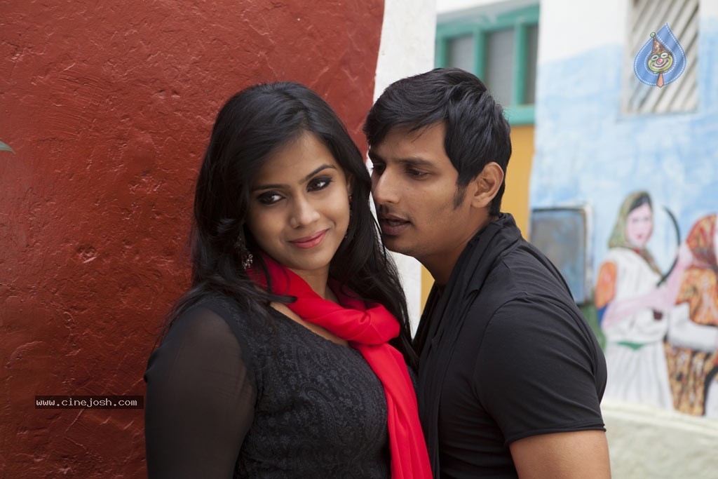 Yaan Tamil Movie New Stills - 25 / 31 photos