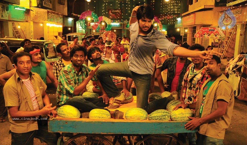 Yaaruda Mahesh Tamil Movie Stills - 1 / 11 photos