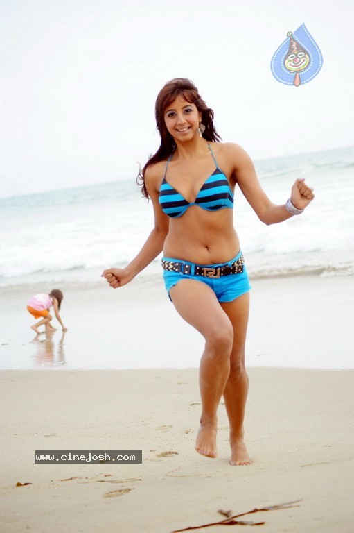 Yamaho Yamaha Movie Stills - 12 / 98 photos