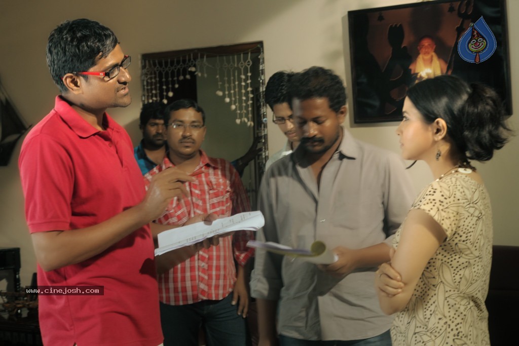 Yamini Chandrasekhar Movie New Stills - 5 / 60 photos