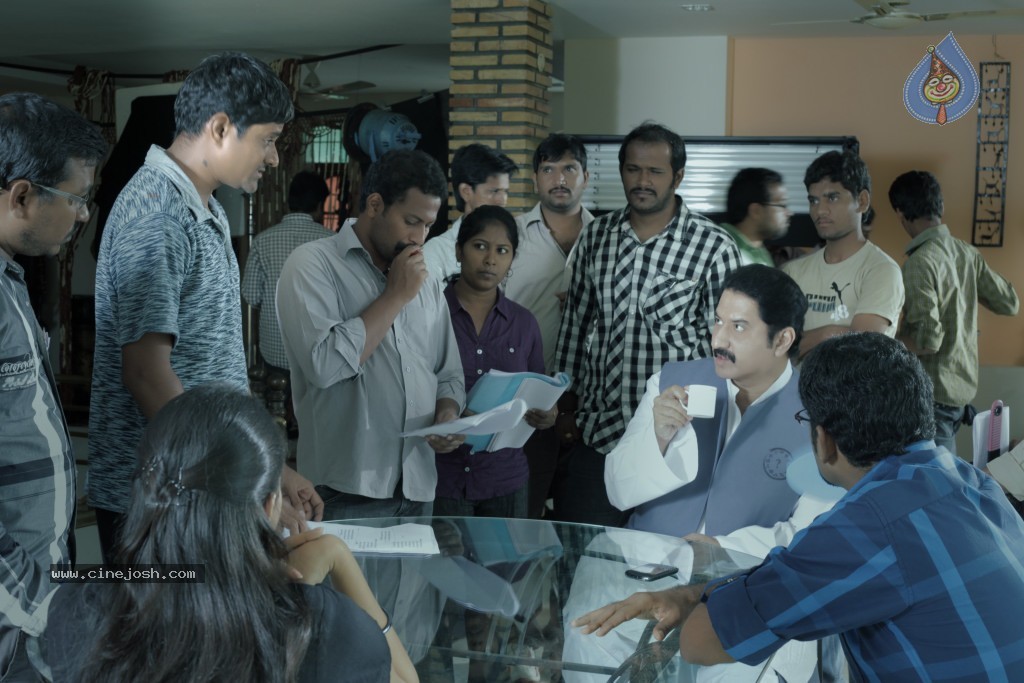 Yamini Chandrasekhar Movie New Stills - 15 / 60 photos