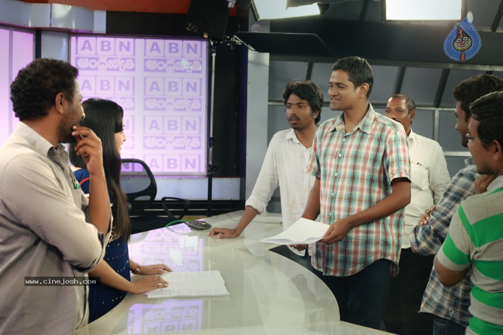 Yamini Chandrasekhar Movie New Stills - 22 / 60 photos