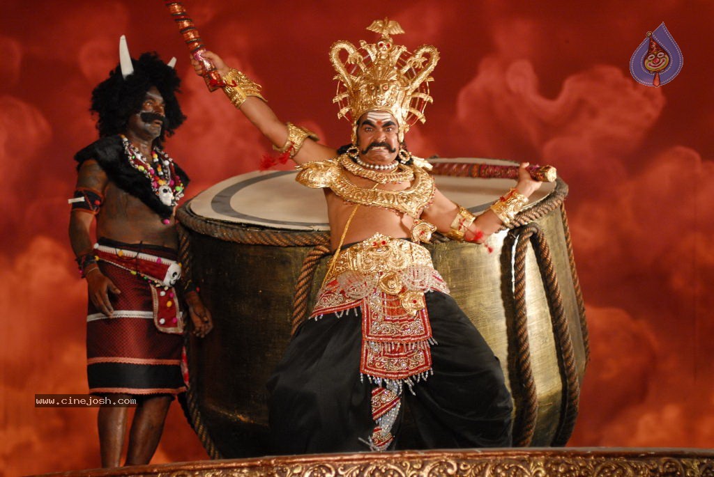 Yamudiki Mogudu Movie Gallery - 46 / 65 photos