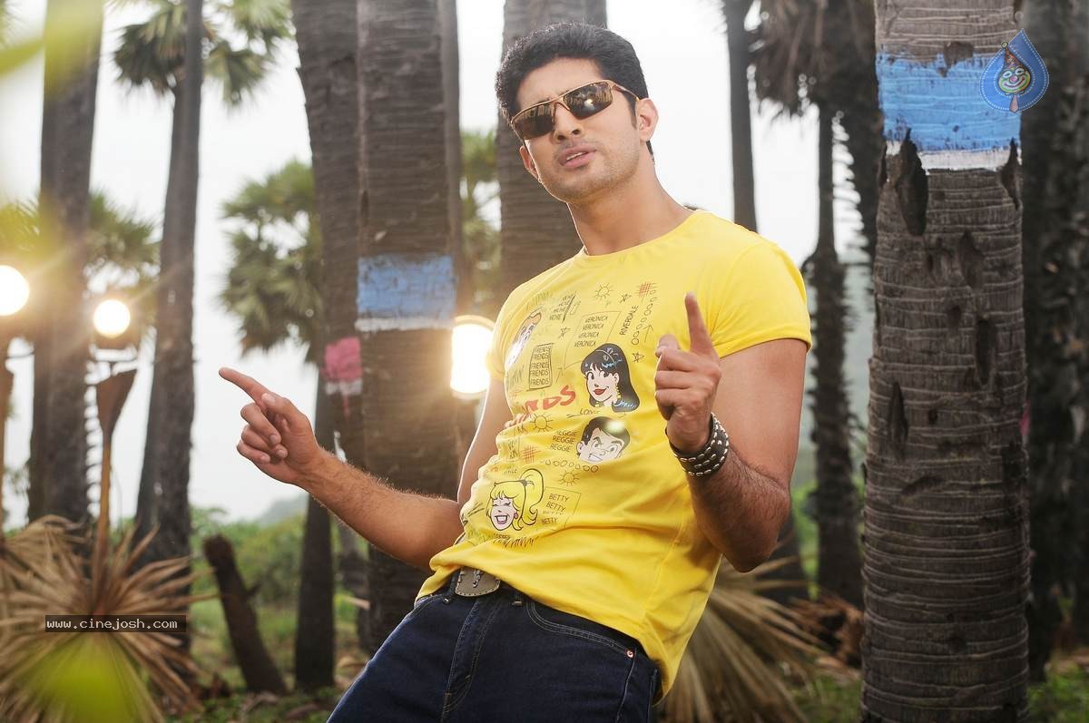 Yavvanam Oka Fantasy Movie Stills - 14 / 33 photos