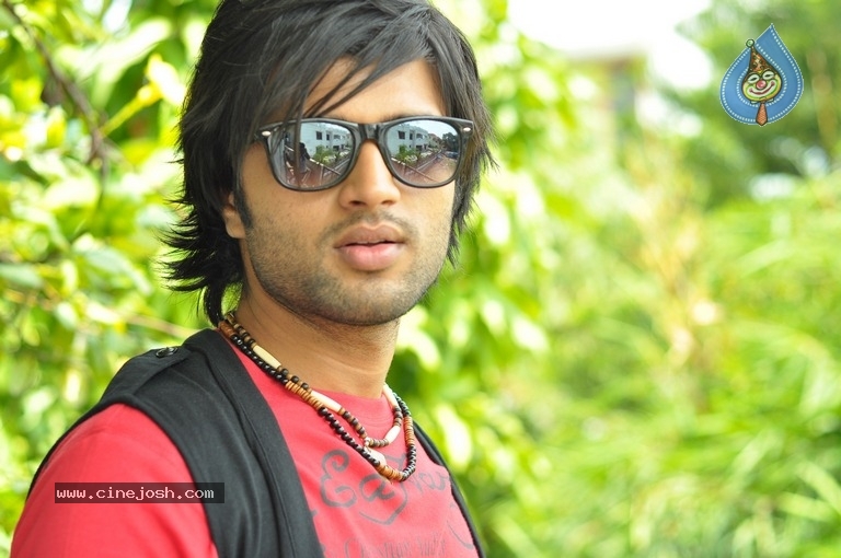 Ye Mantram Vesave Movie Stills - 10 / 21 photos