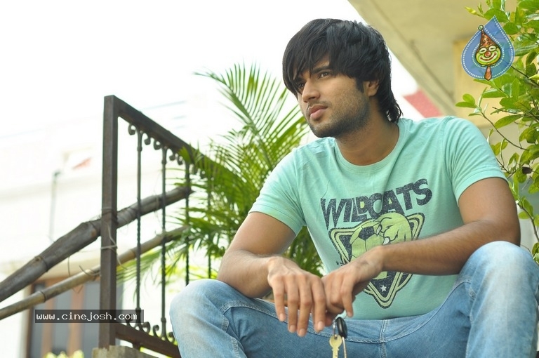 Ye Mantram Vesave Movie Stills - 11 / 21 photos