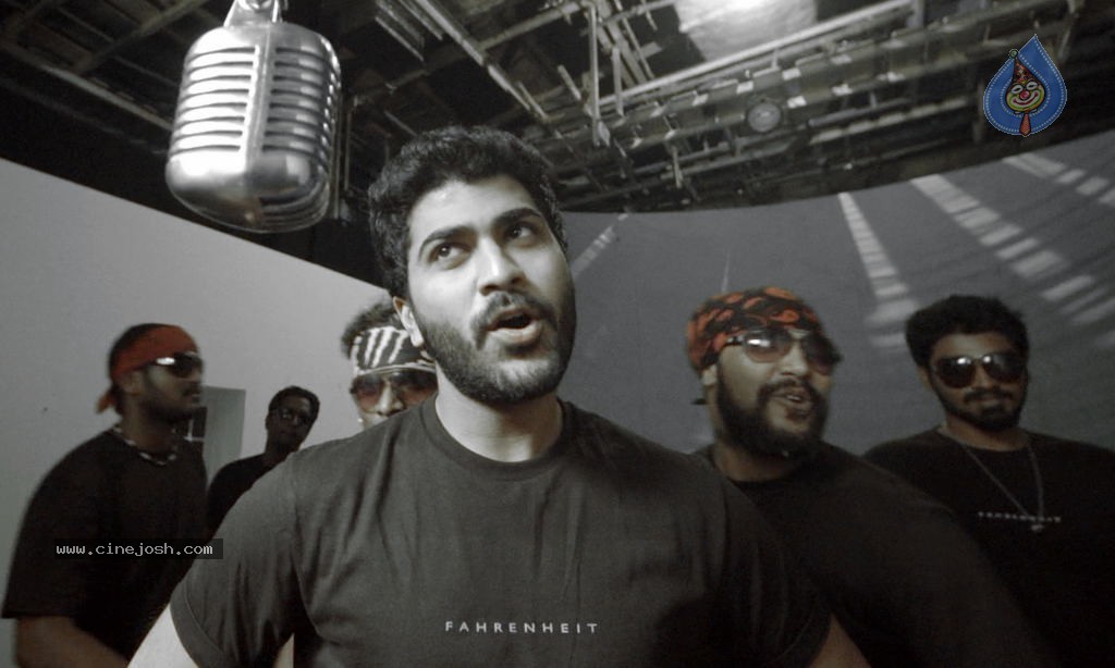 Yemito Ee Maya Movie Stills - 5 / 11 photos