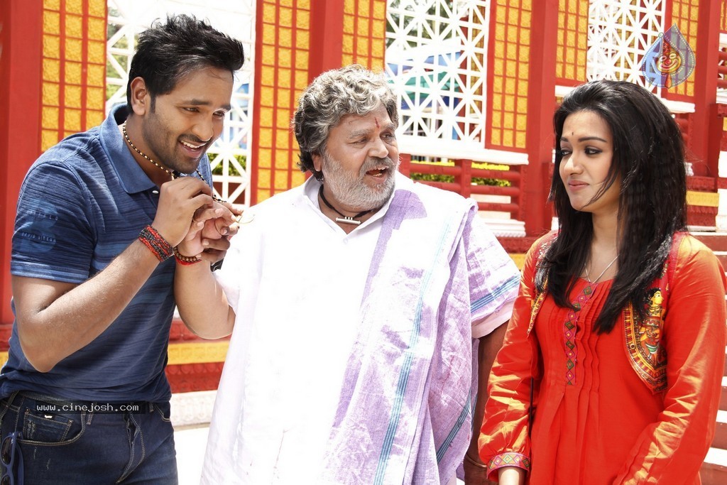 Yerra Bassu Movie Stills - 1 / 3 photos