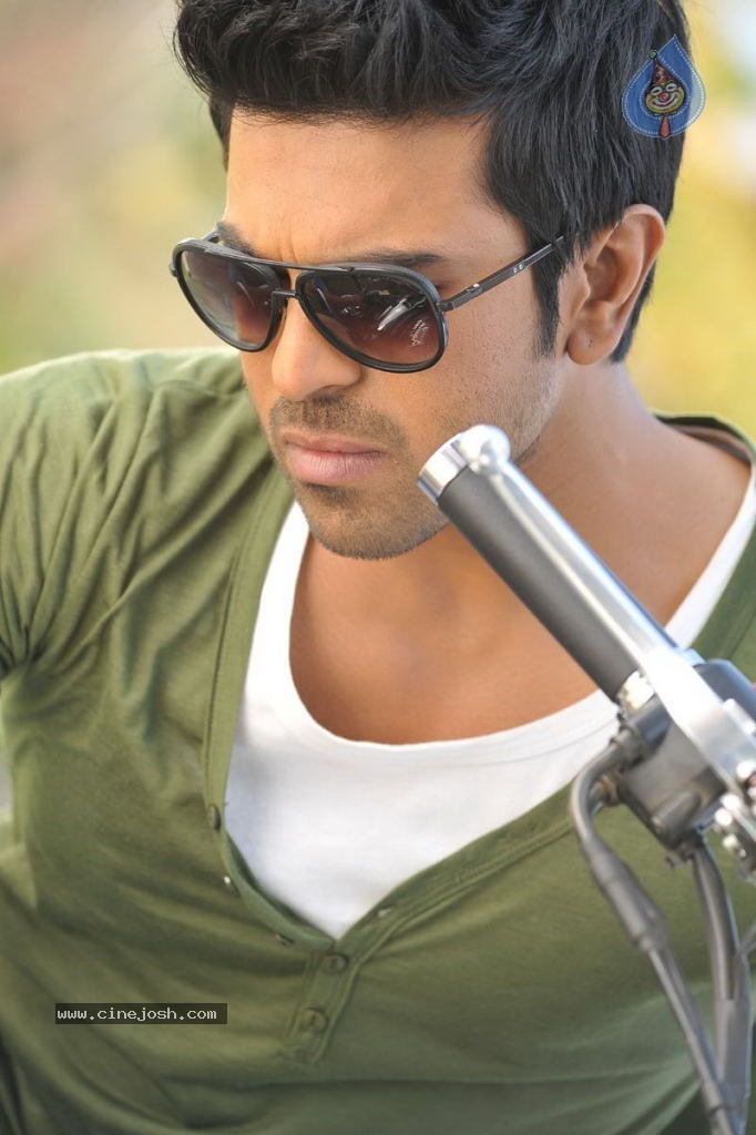 Yevadu Movie Stills - 10 / 10 photos